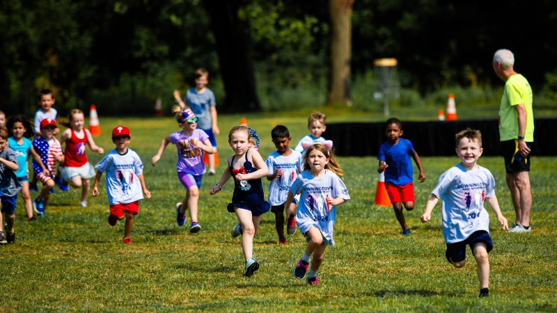 Children running the Kids K Fund Race